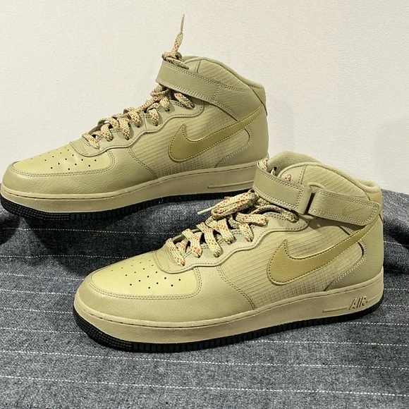 MEN'S NIKE AIR FORCE 1 MID '07 FB8881-200 NEUTRAL OLIVE / BLACK SIZE 14 - Picture 2 of 12